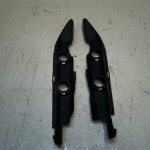 supports plastique latéral