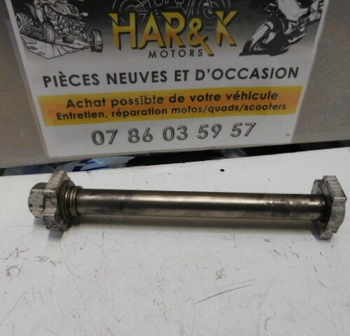 axe de roue arrière