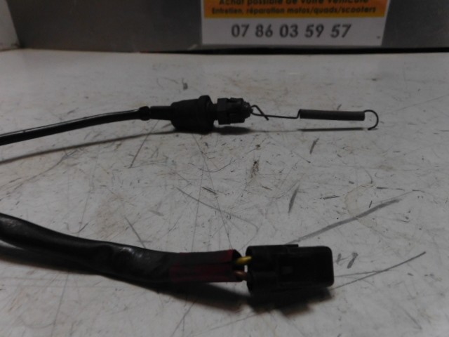 contacteur feux stop