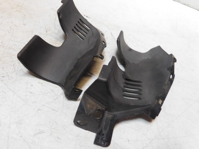 plastiques gauche et droit