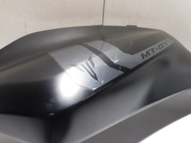 coque de réservoir gauche