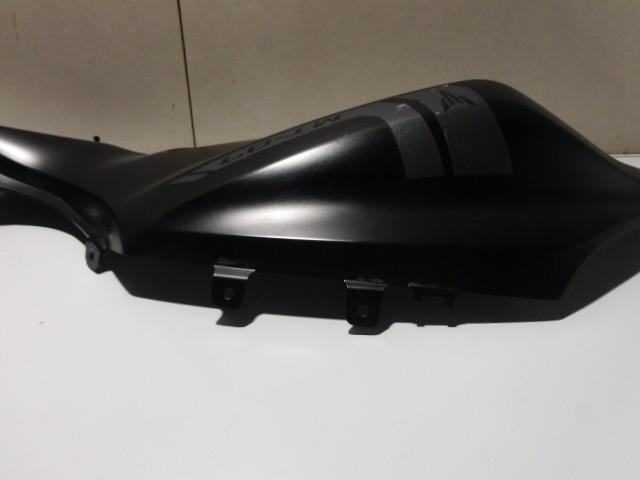 coque de réservoir gauche