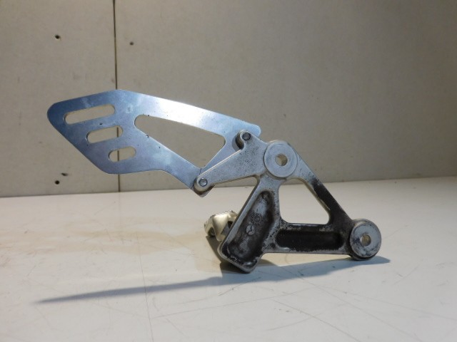 platine repose pied avant gauche