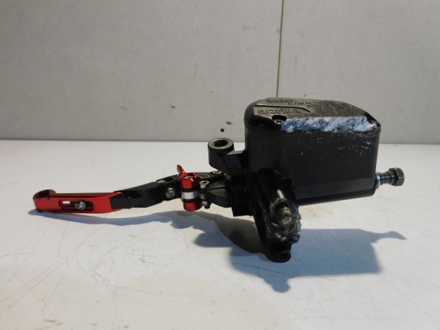 maitre cylindre embrayage