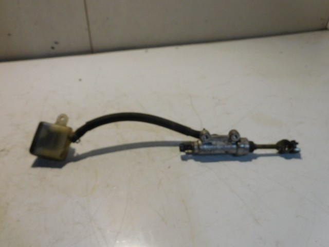 maitre cylindre arrière