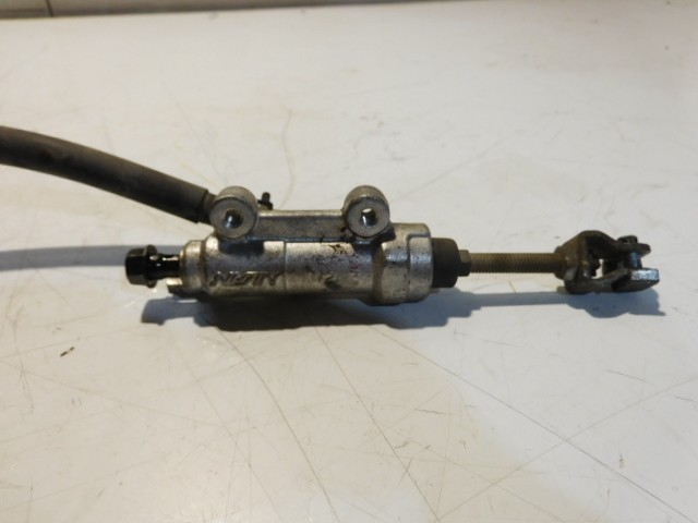 maitre cylindre arrière