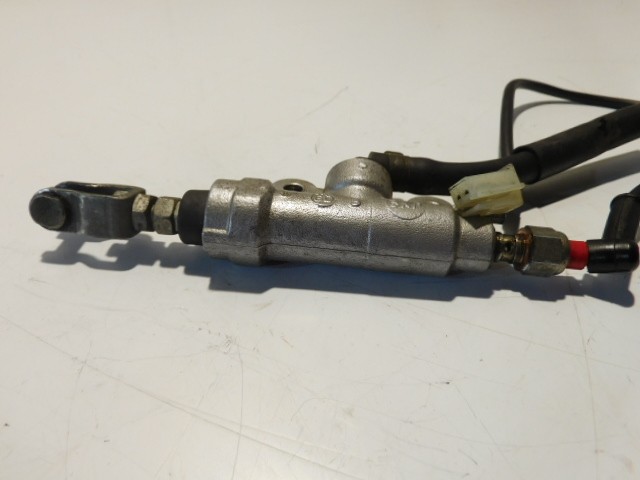 maitre cylindre arrière