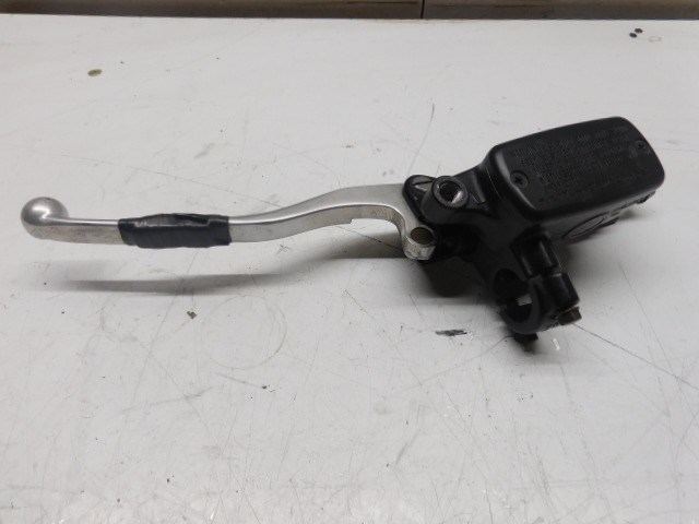 maitre cylindre embrayage