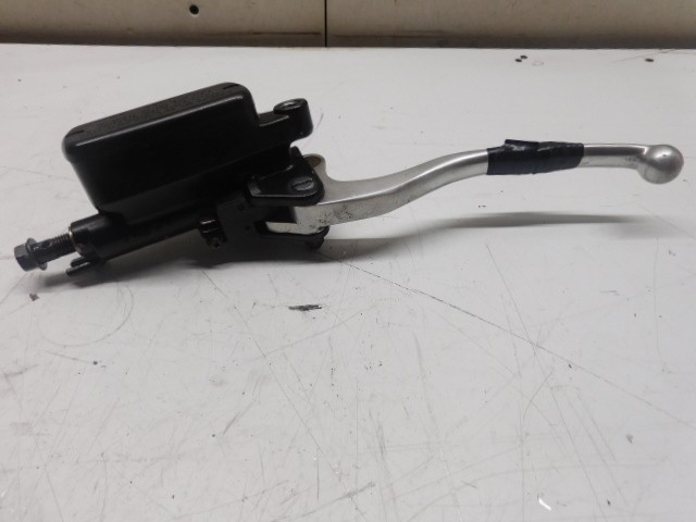 maitre cylindre embrayage