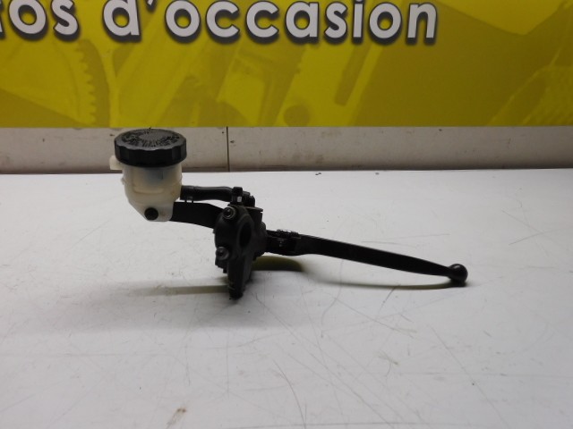 MAITRE CYLINDRE AVANT