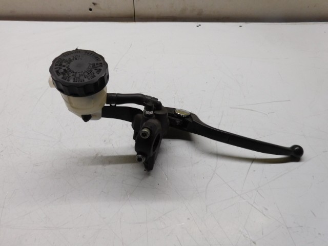 MAITRE CYLINDRE AVANT