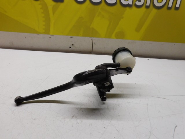 MAITRE CYLINDRE AVANT