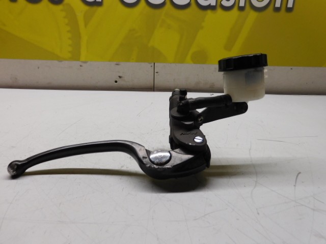 MAITRE CYLINDRE AVANT