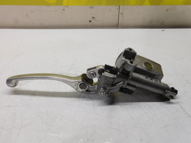 MAITRE CYLINDRE EMBRAYAGE