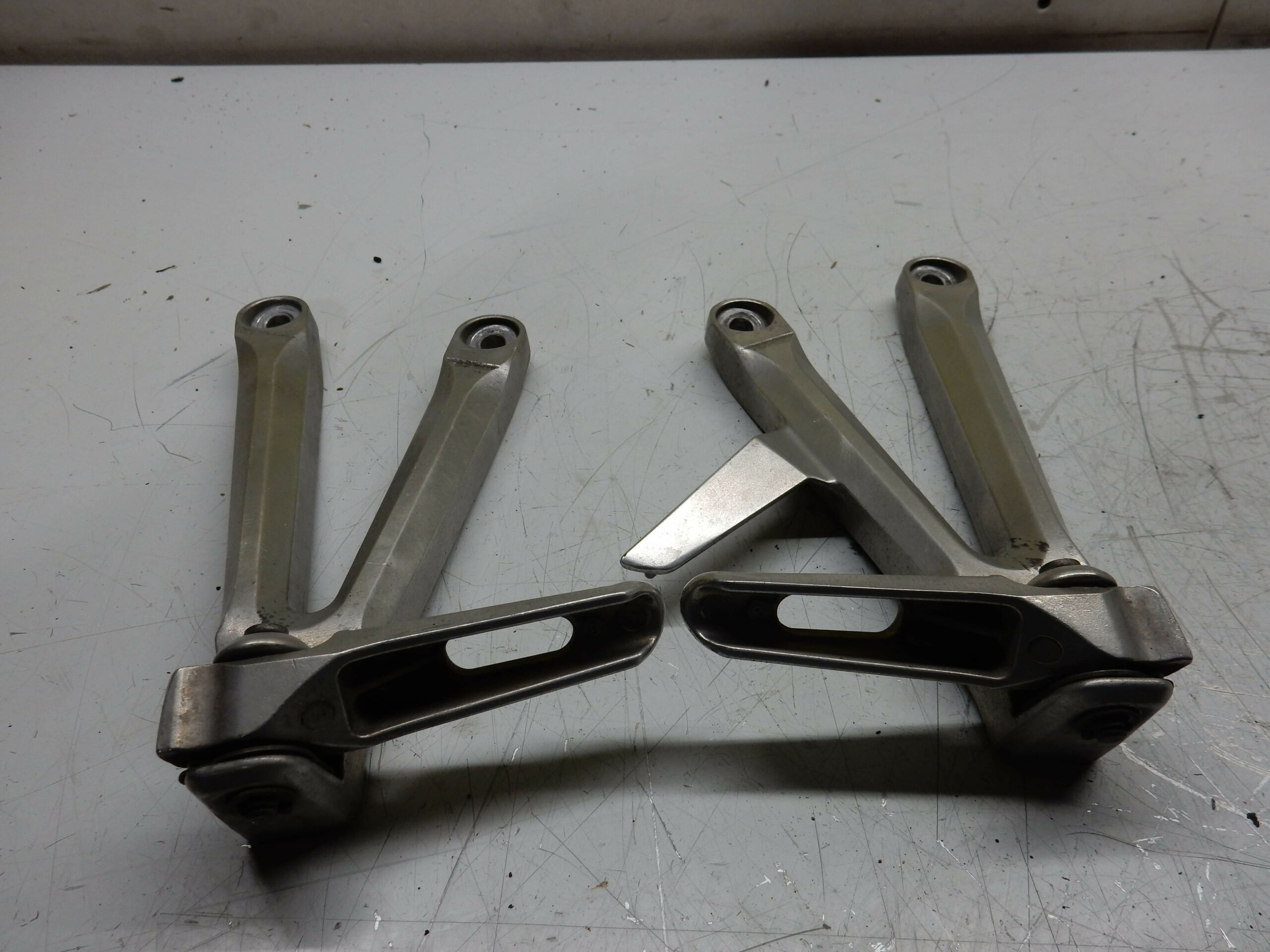 PLATINES REPOSE PIED ARRIERE