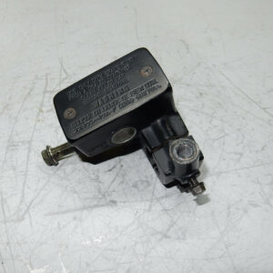 MAITRE CYLINDRE DE FREIN AVANT