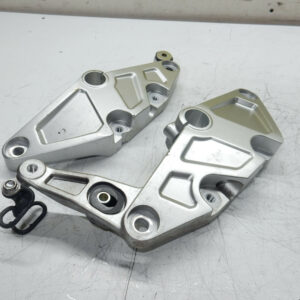 SUPPORTS DE PLATINE AVANT