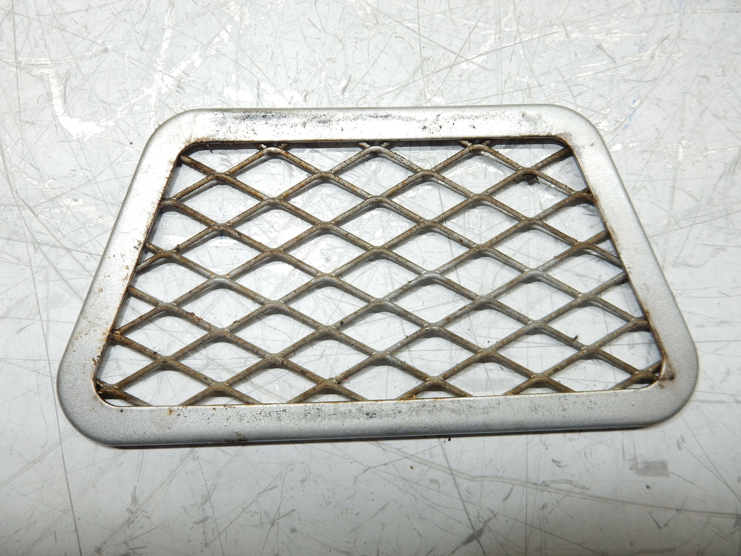 GRILLE