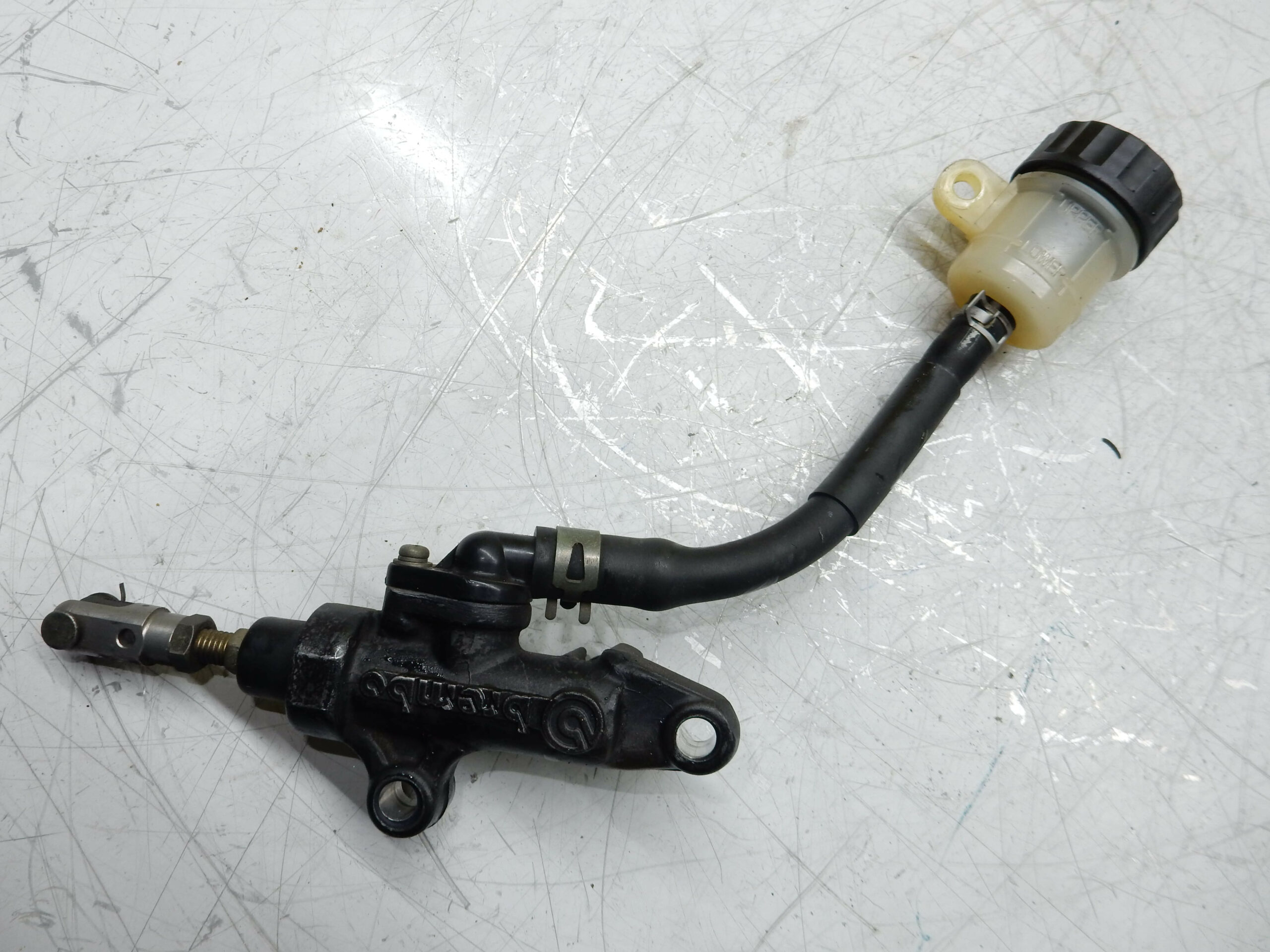 MAITRE CYLINDRE DE FREIN ARRIERE