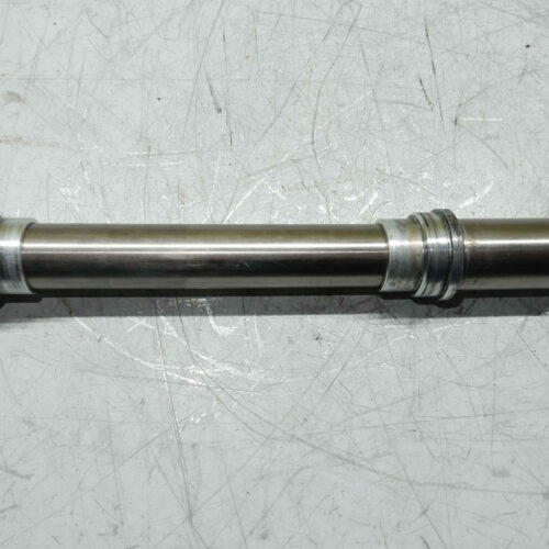 AXE DE ROUE AVANT