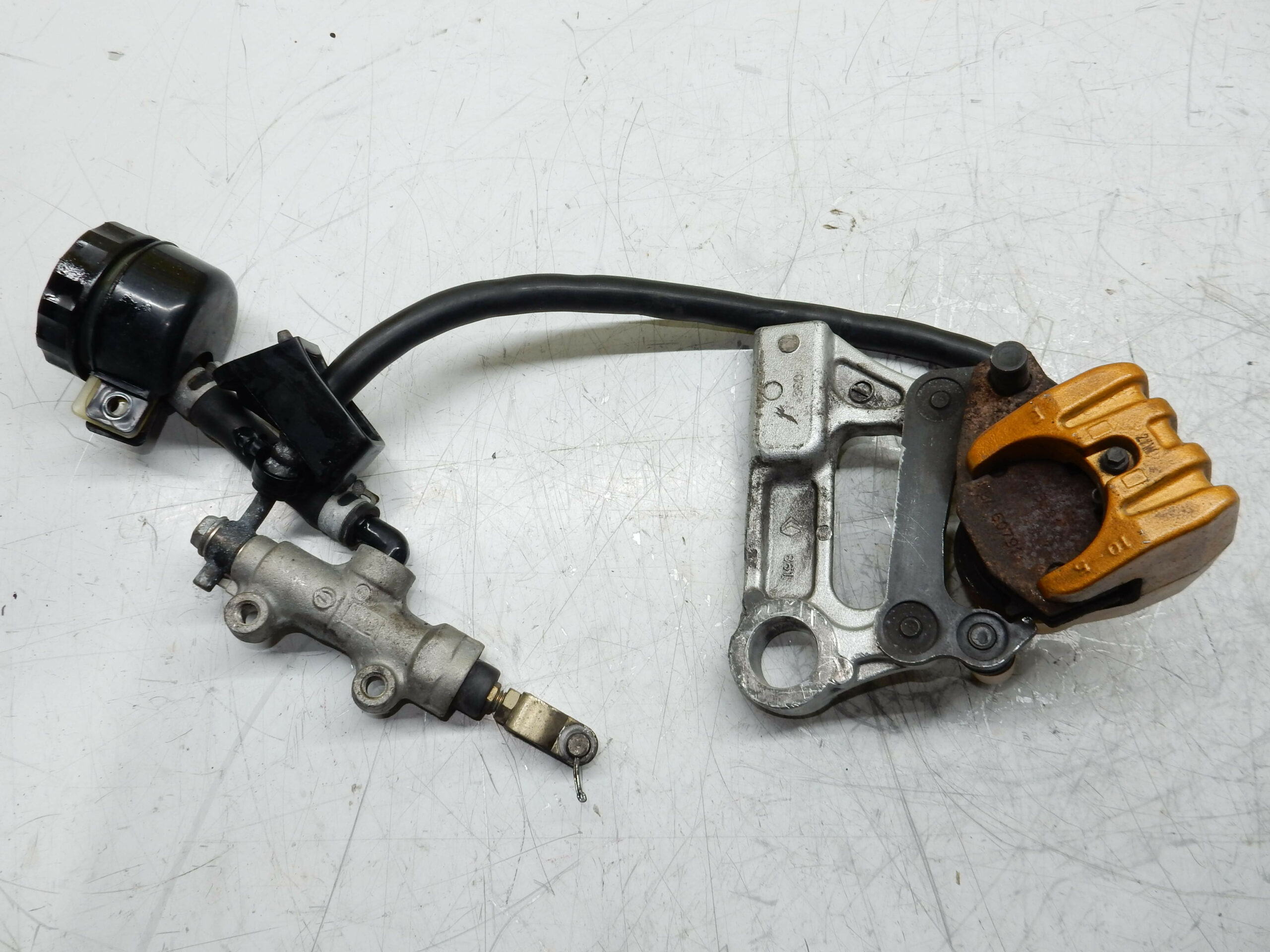 SYSTEME DE FREINAGE ARRIERE