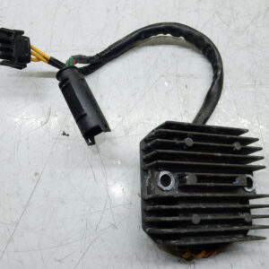 REGULATEUR DE TENSION