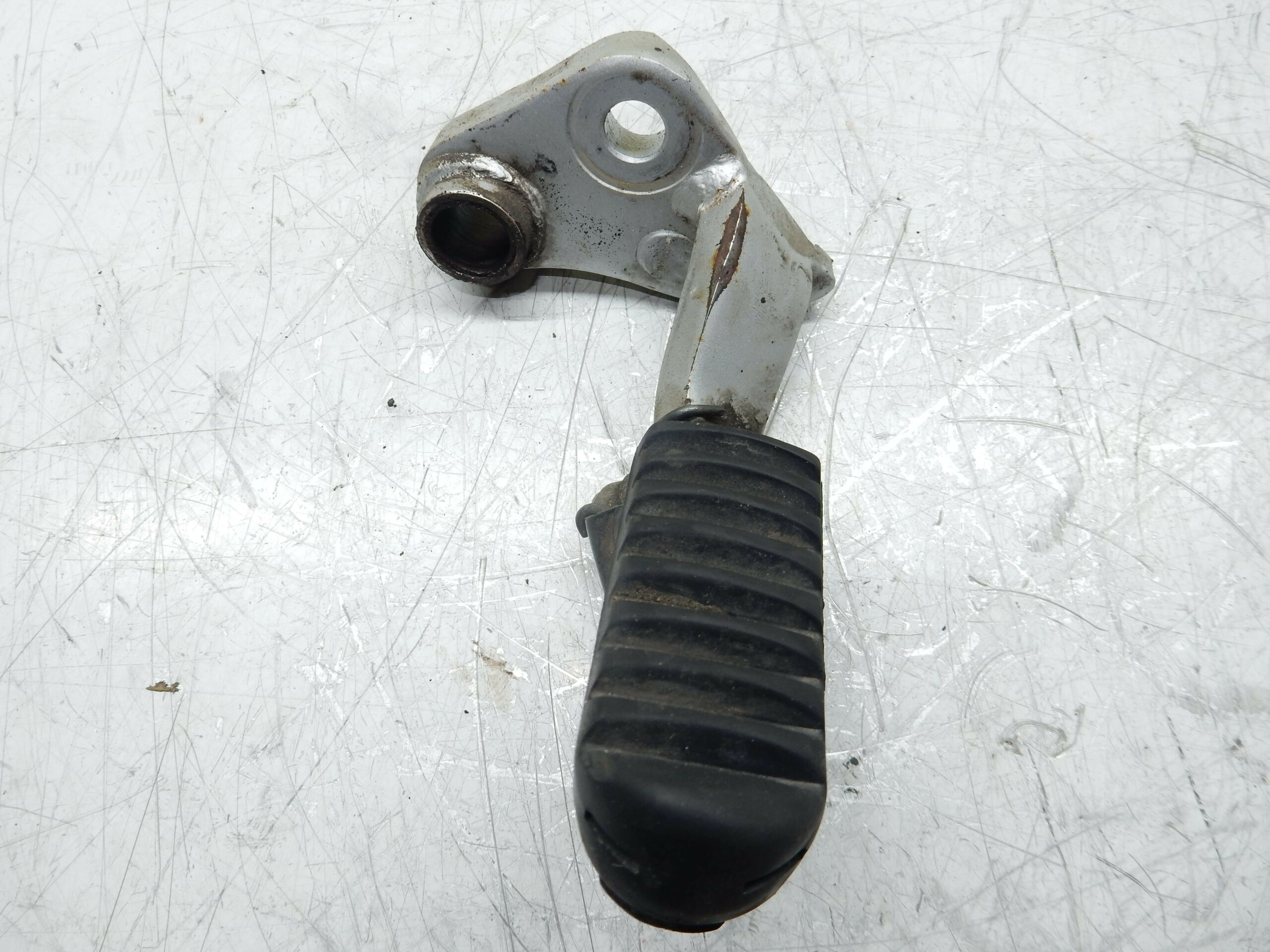 REPOSE PIED DROIT CONDUCTEUR