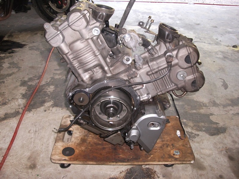 Moteur sans demarreur ni alternateur