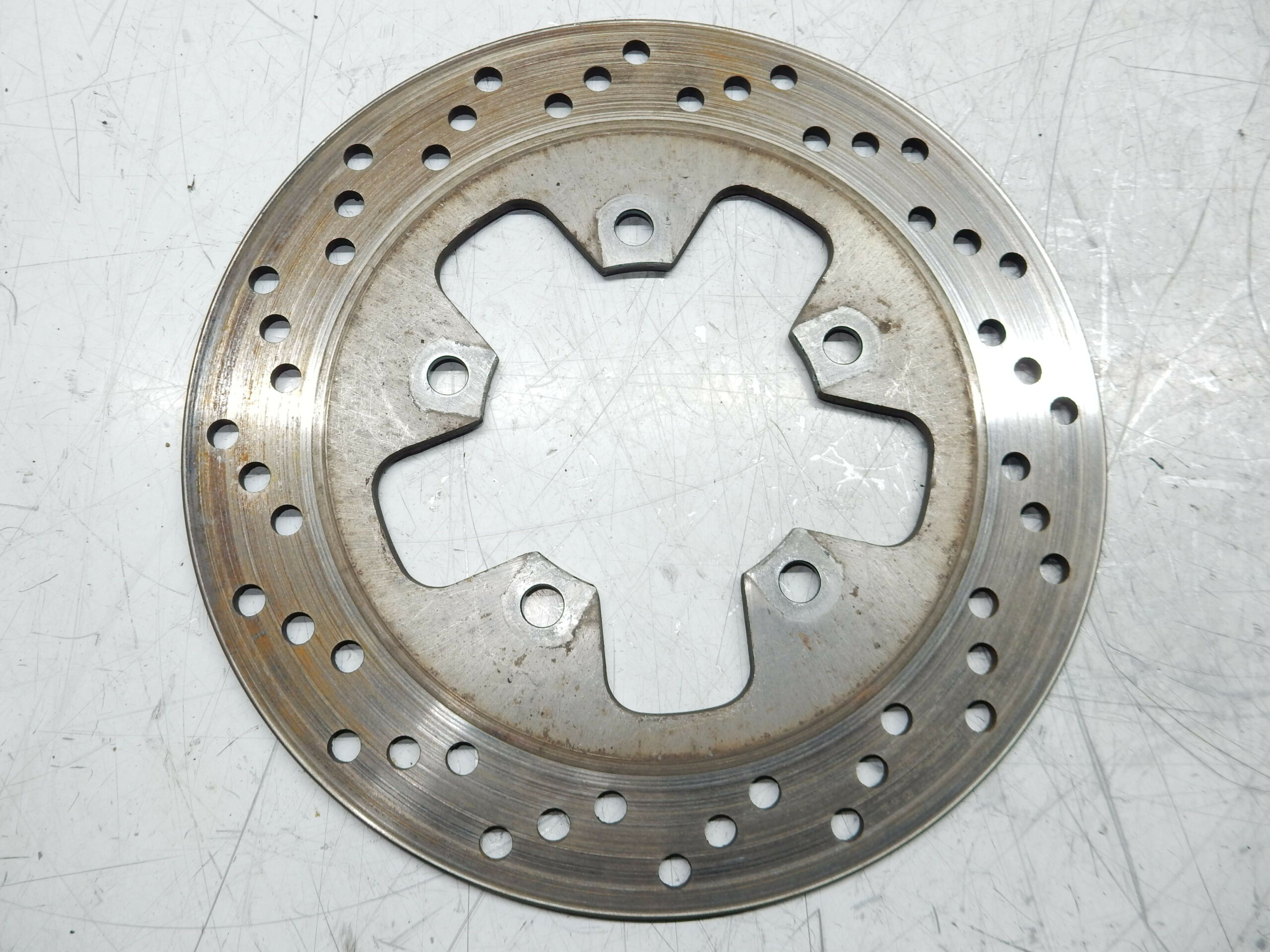 DISQUE DE FREIN ARRIERE