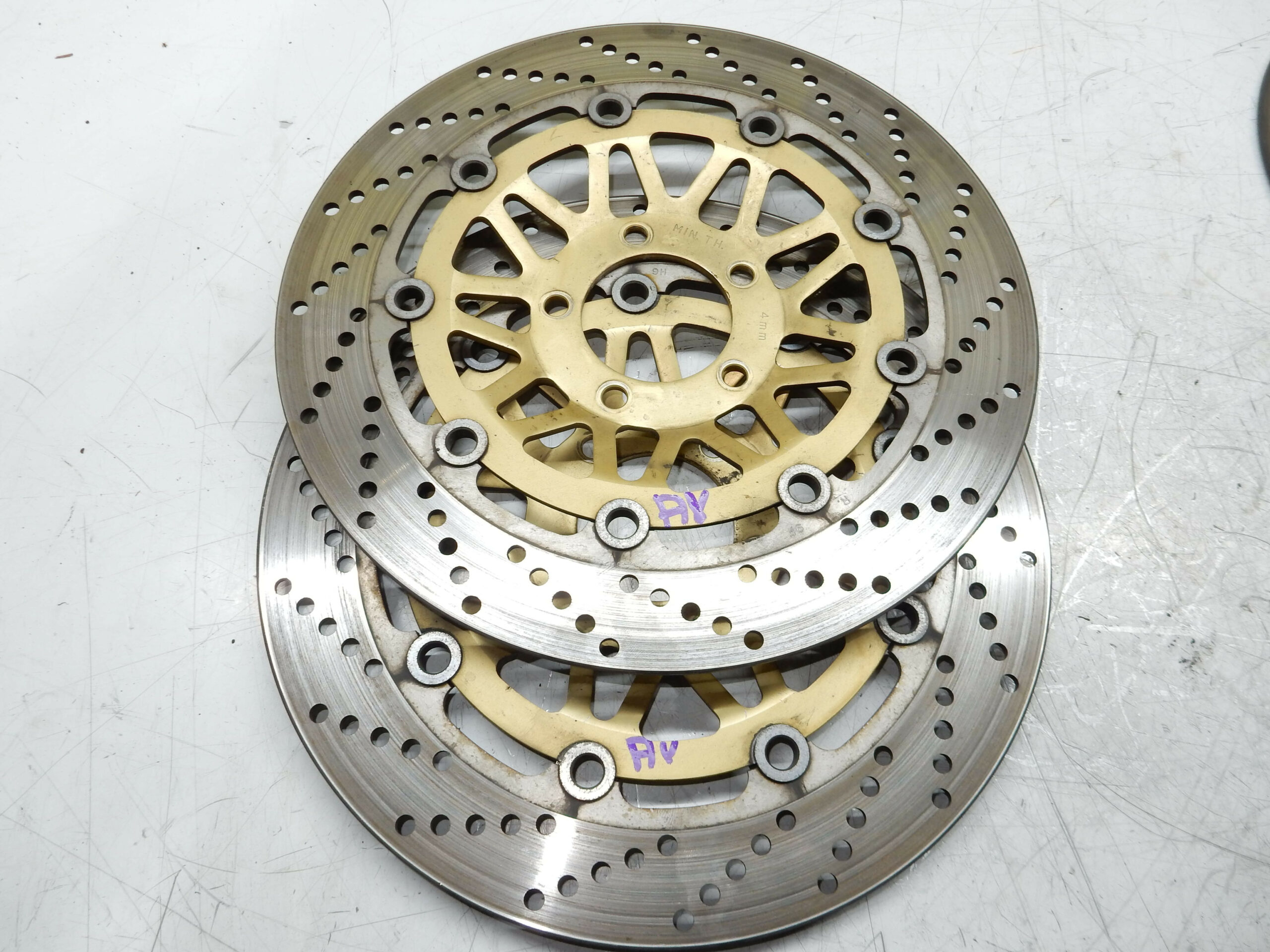 DISQUE DE FREIN AVANT