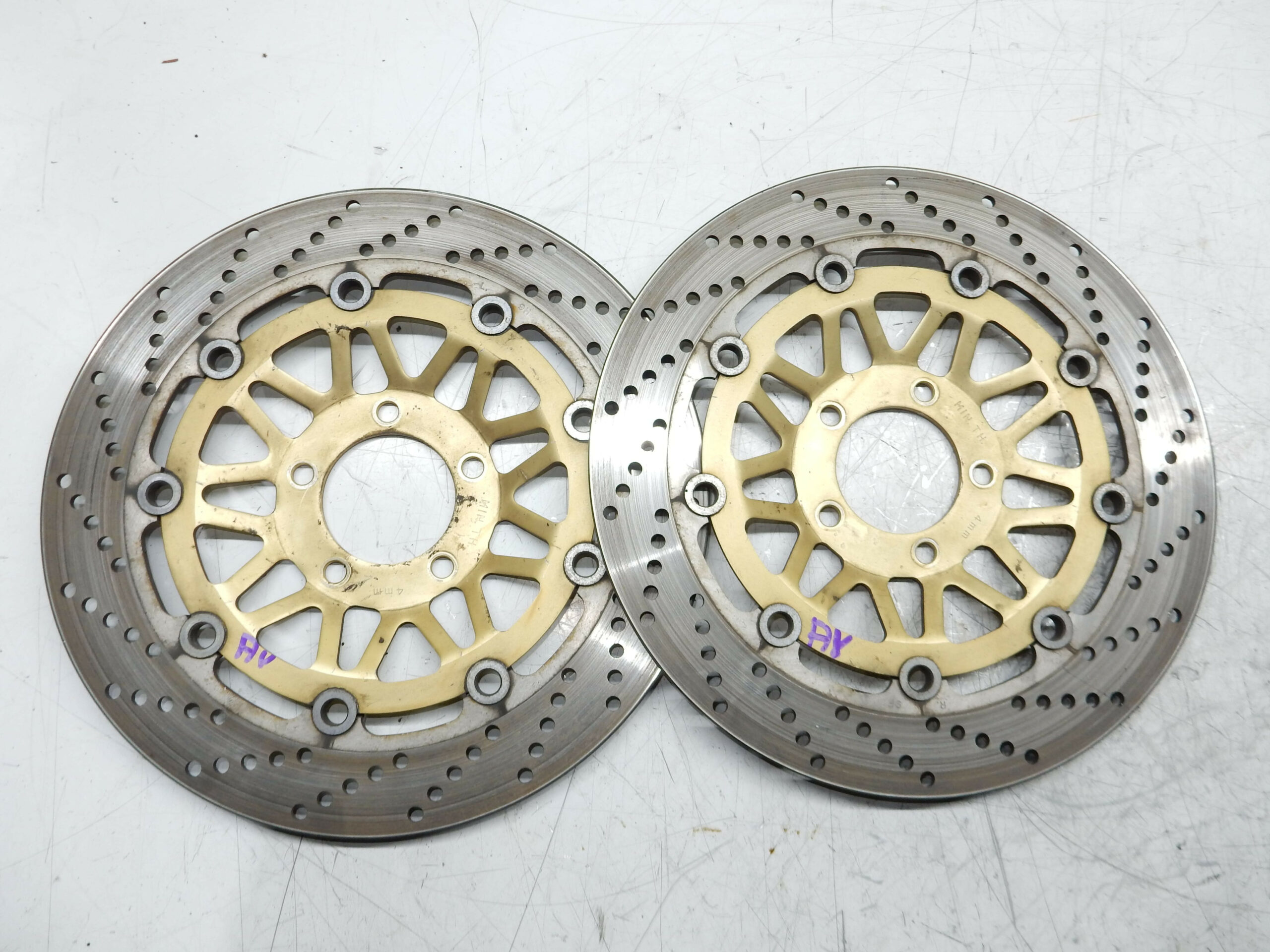 DISQUE DE FREIN AVANT