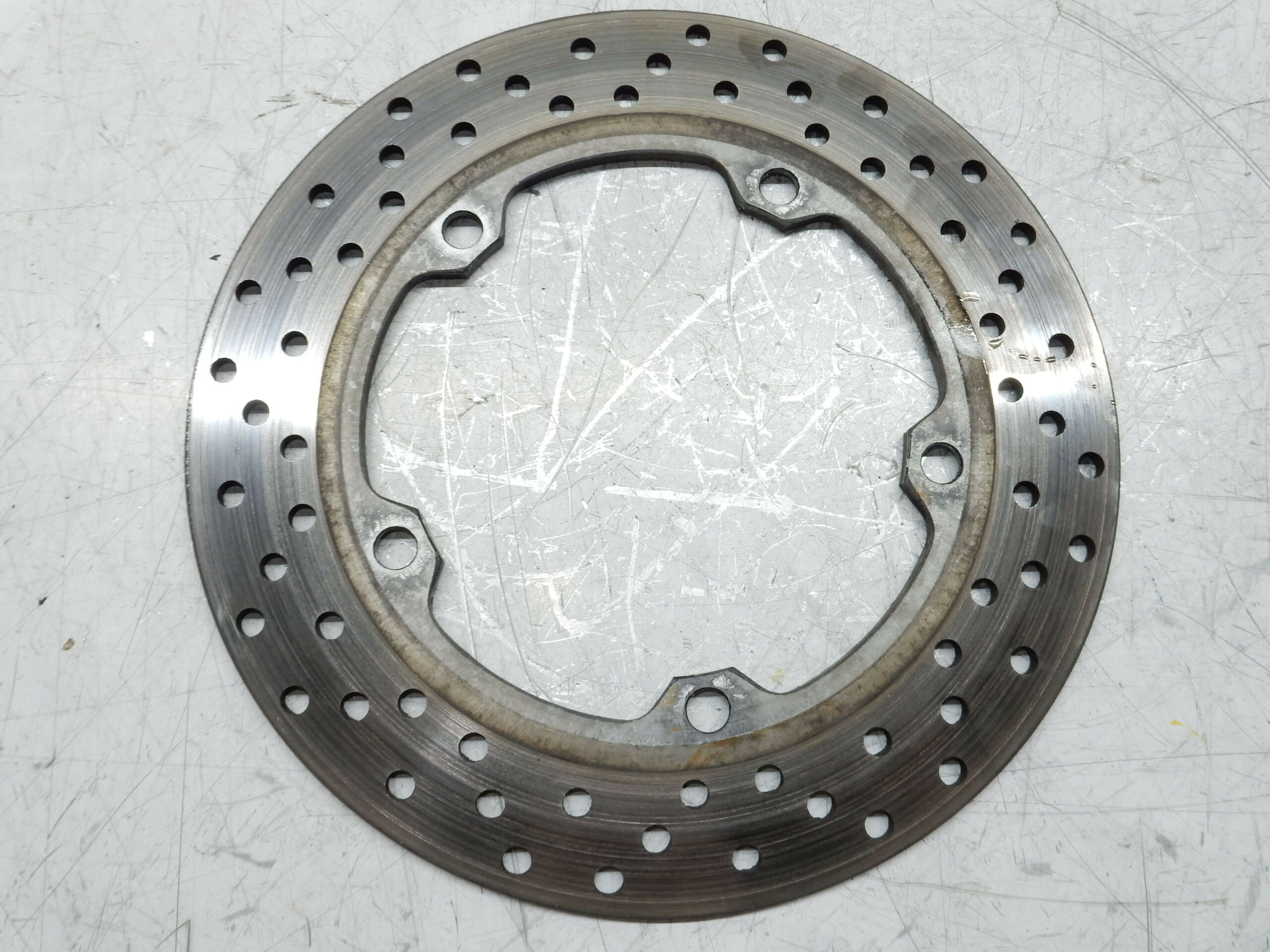 DISQUE DE FREIN ARRIERE