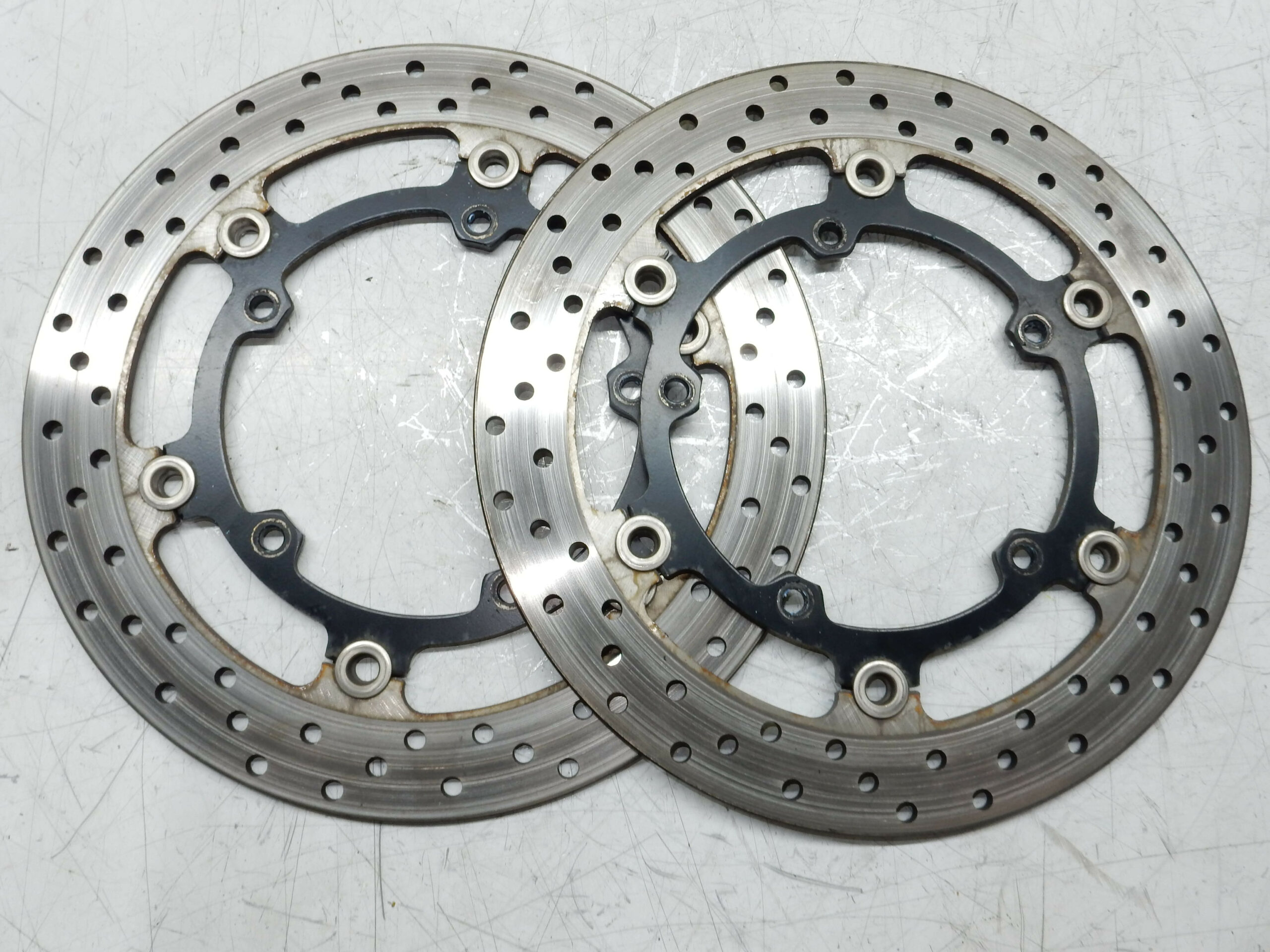 DISQUE DE FREIN AVANT