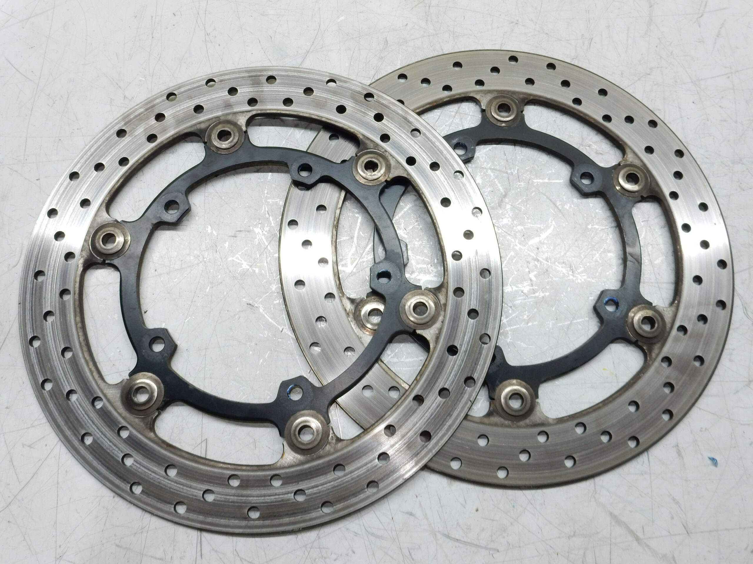 DISQUE DE FREIN AVANT