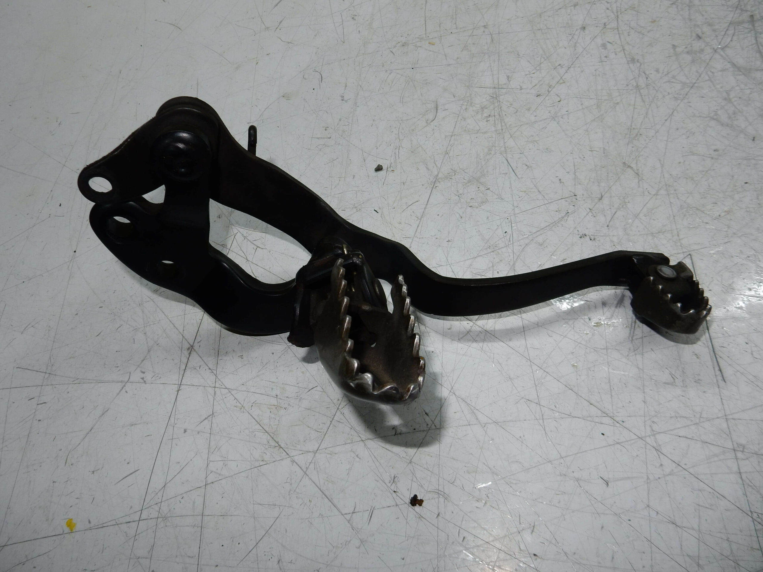 repose pied avant droit