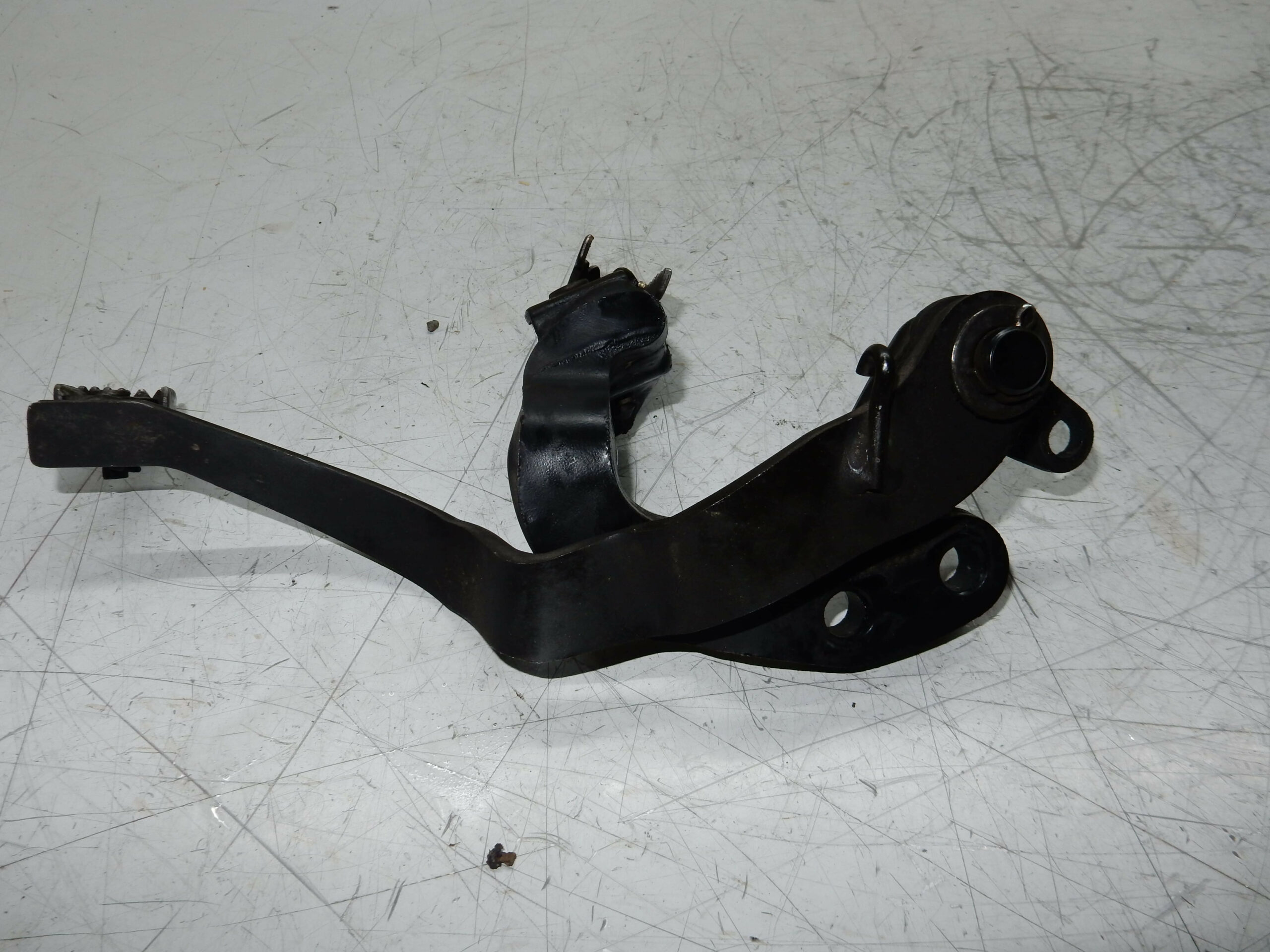 repose pied avant droit