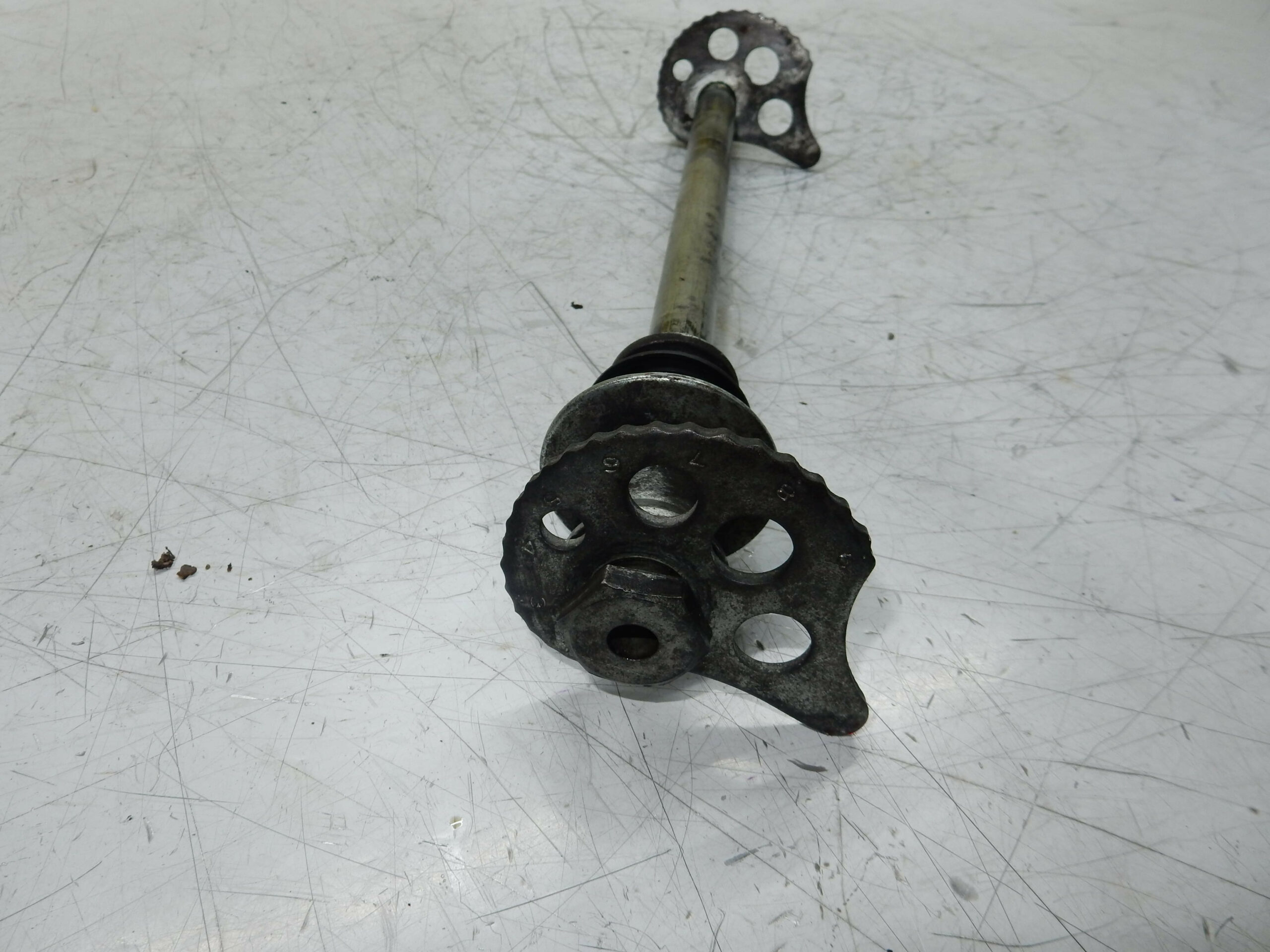 axe de roue arrière