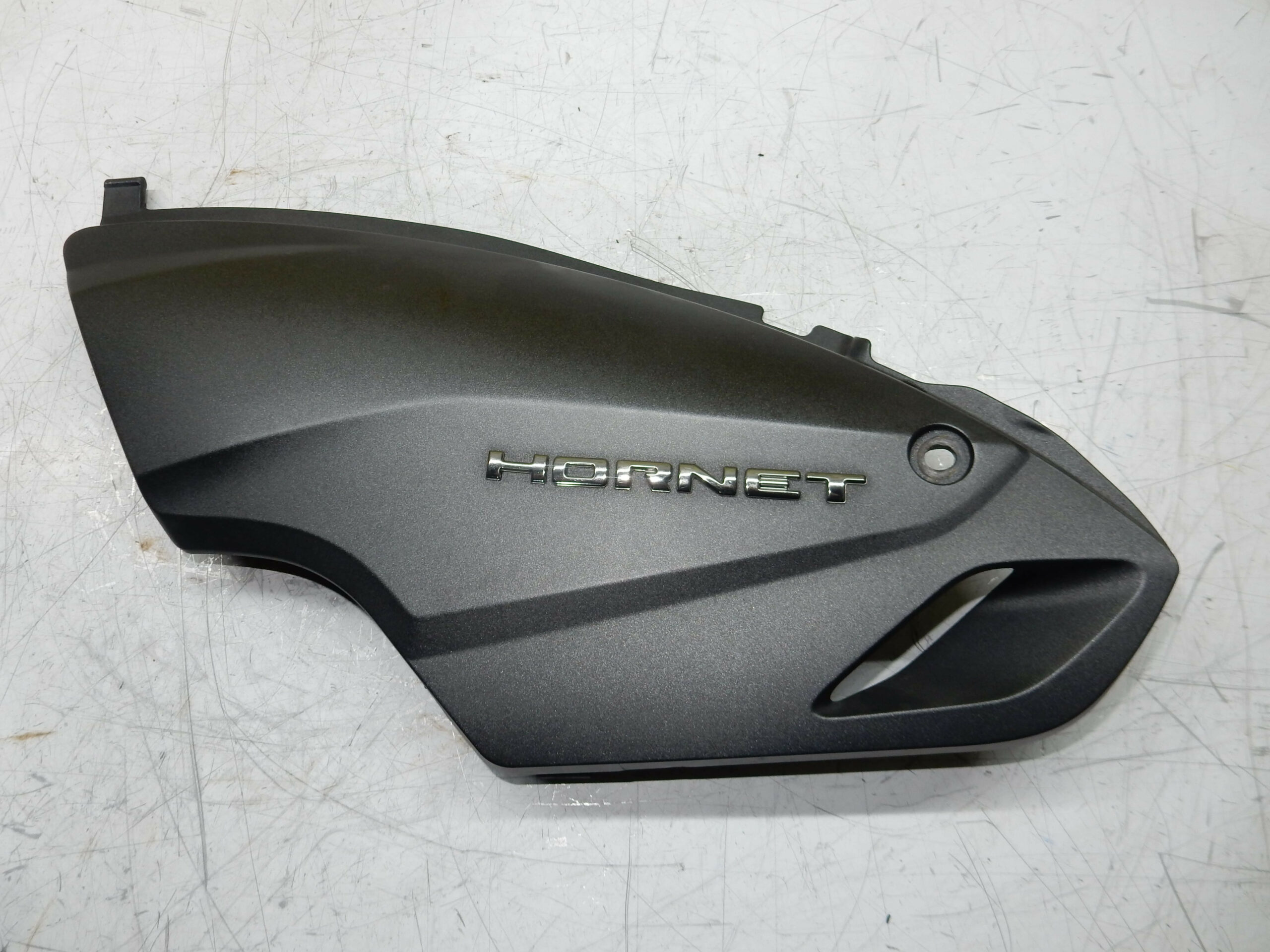 carenage latéral gauche