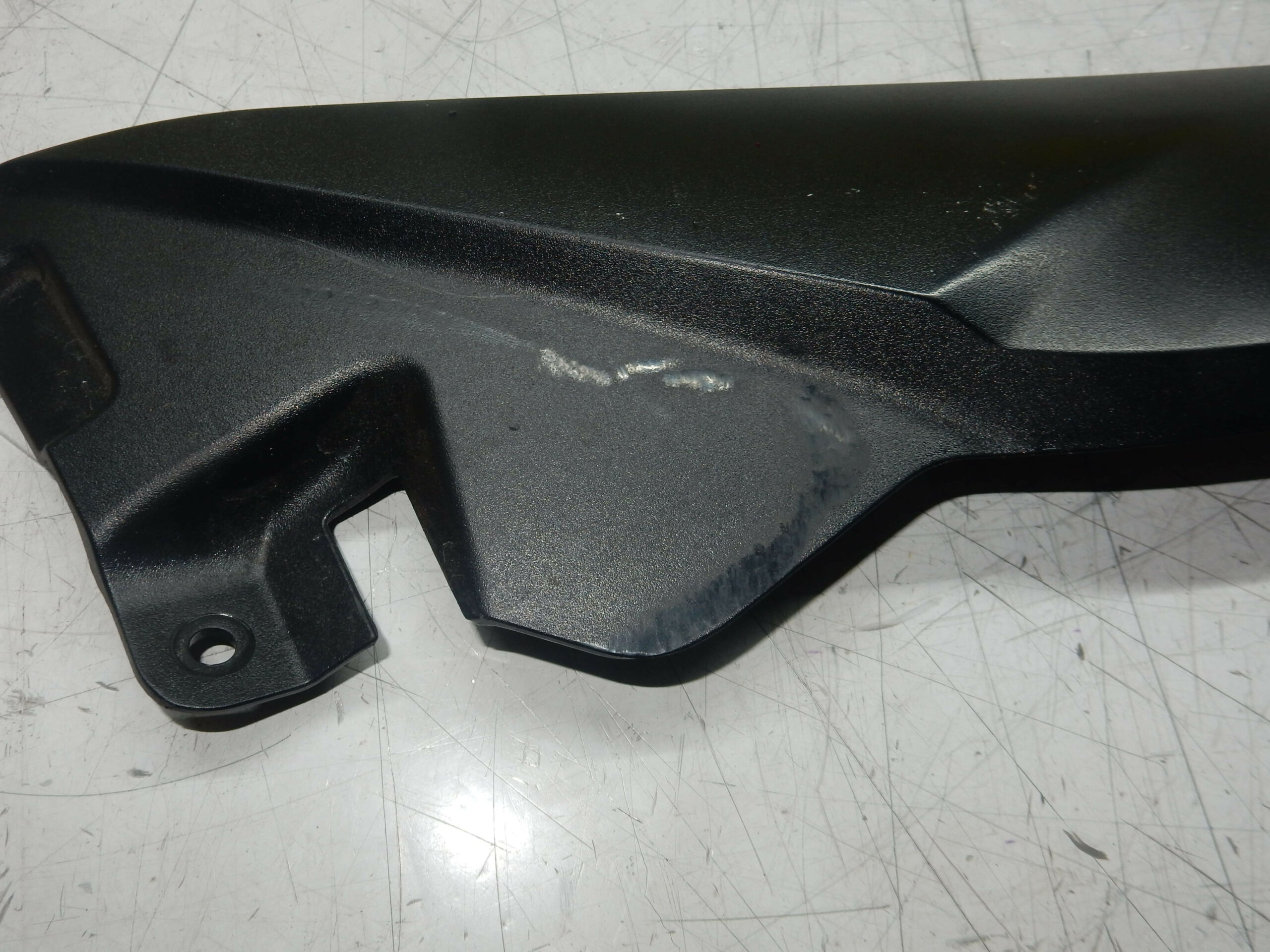 cache sous réservoir gauche