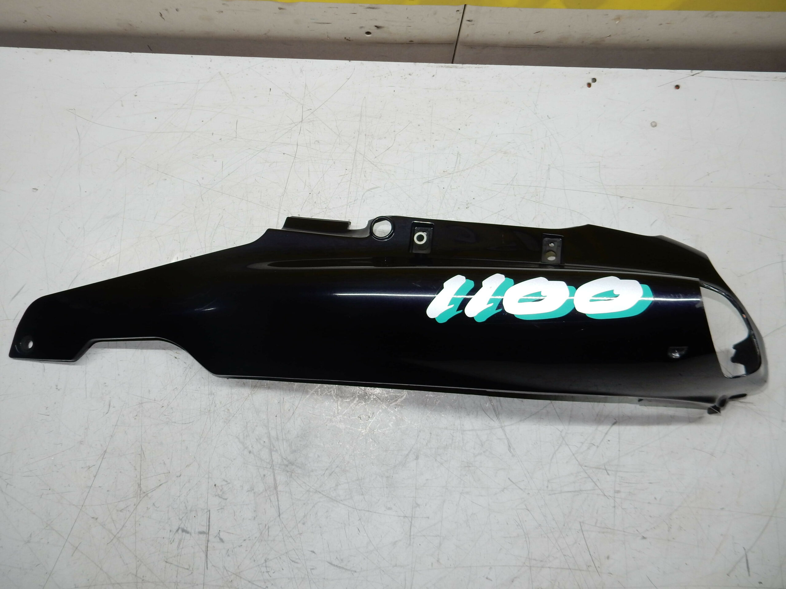 carénage arrière gauche