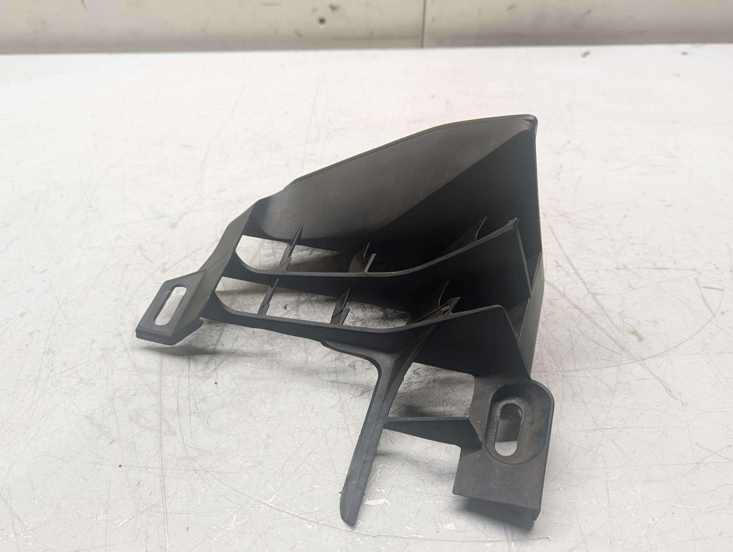 ECOPE RADIATEUR DROITE