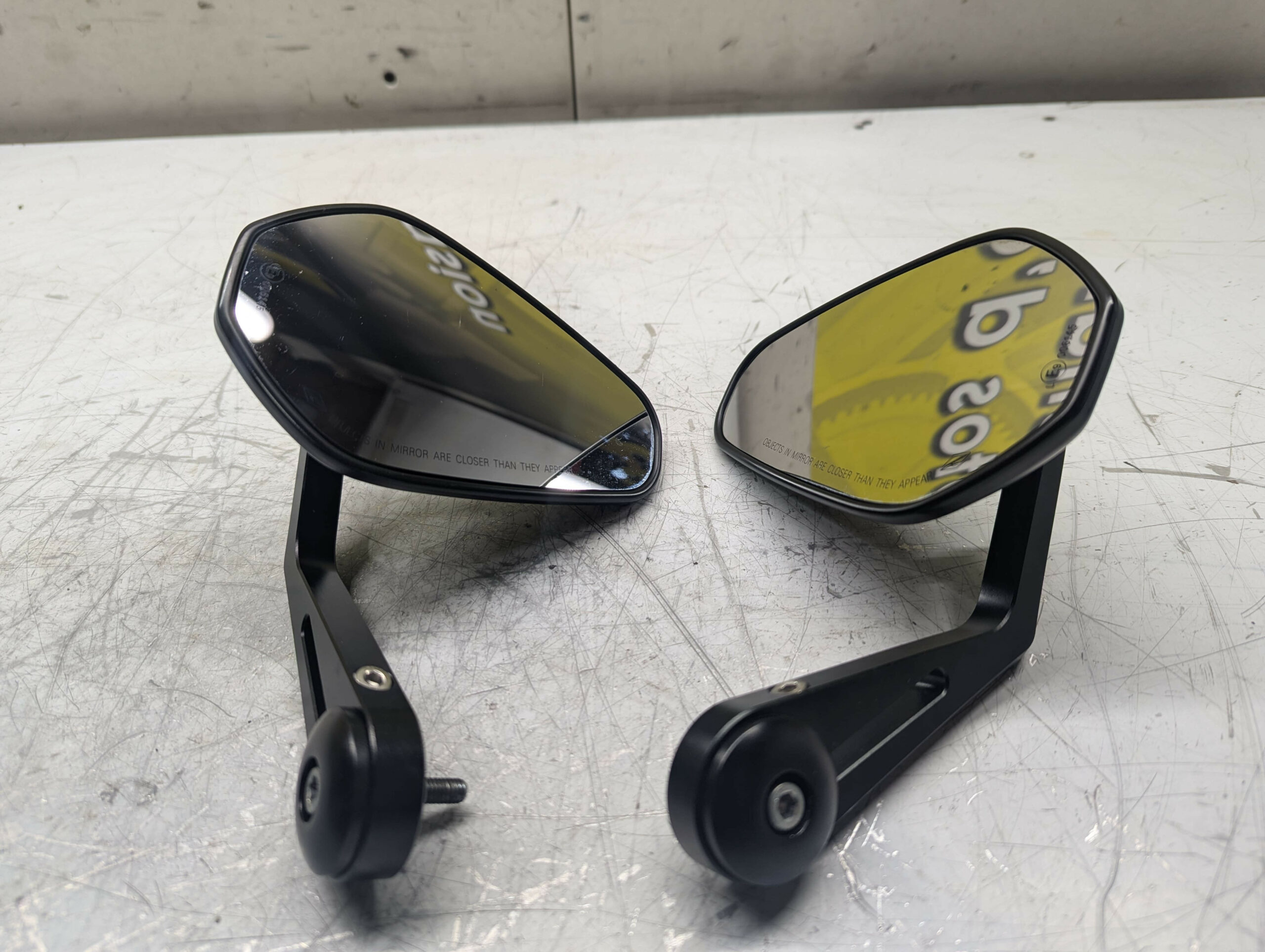 rétroviseurs embouts de guidon