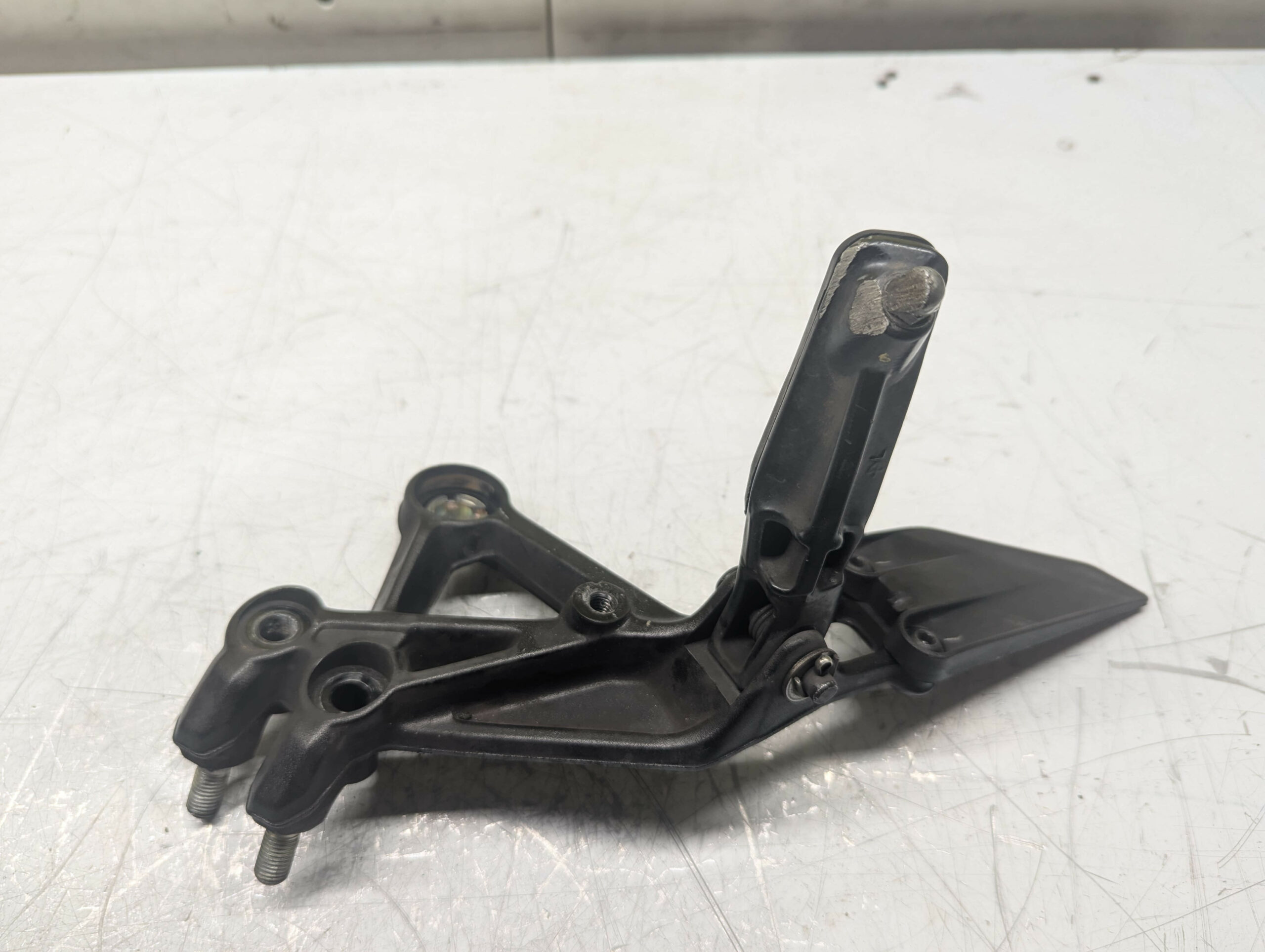 platine avant gauche