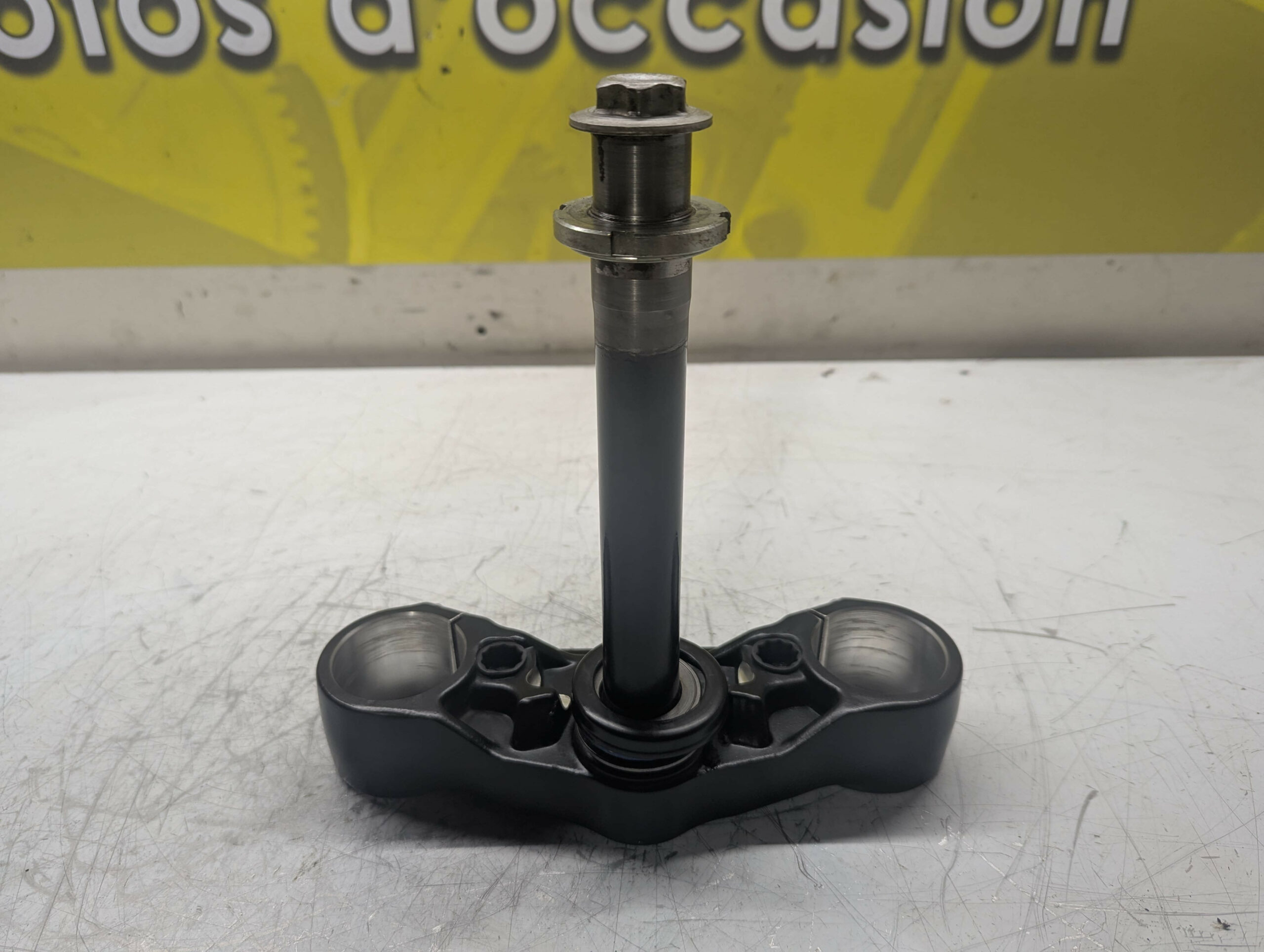 te de fourche inferieur