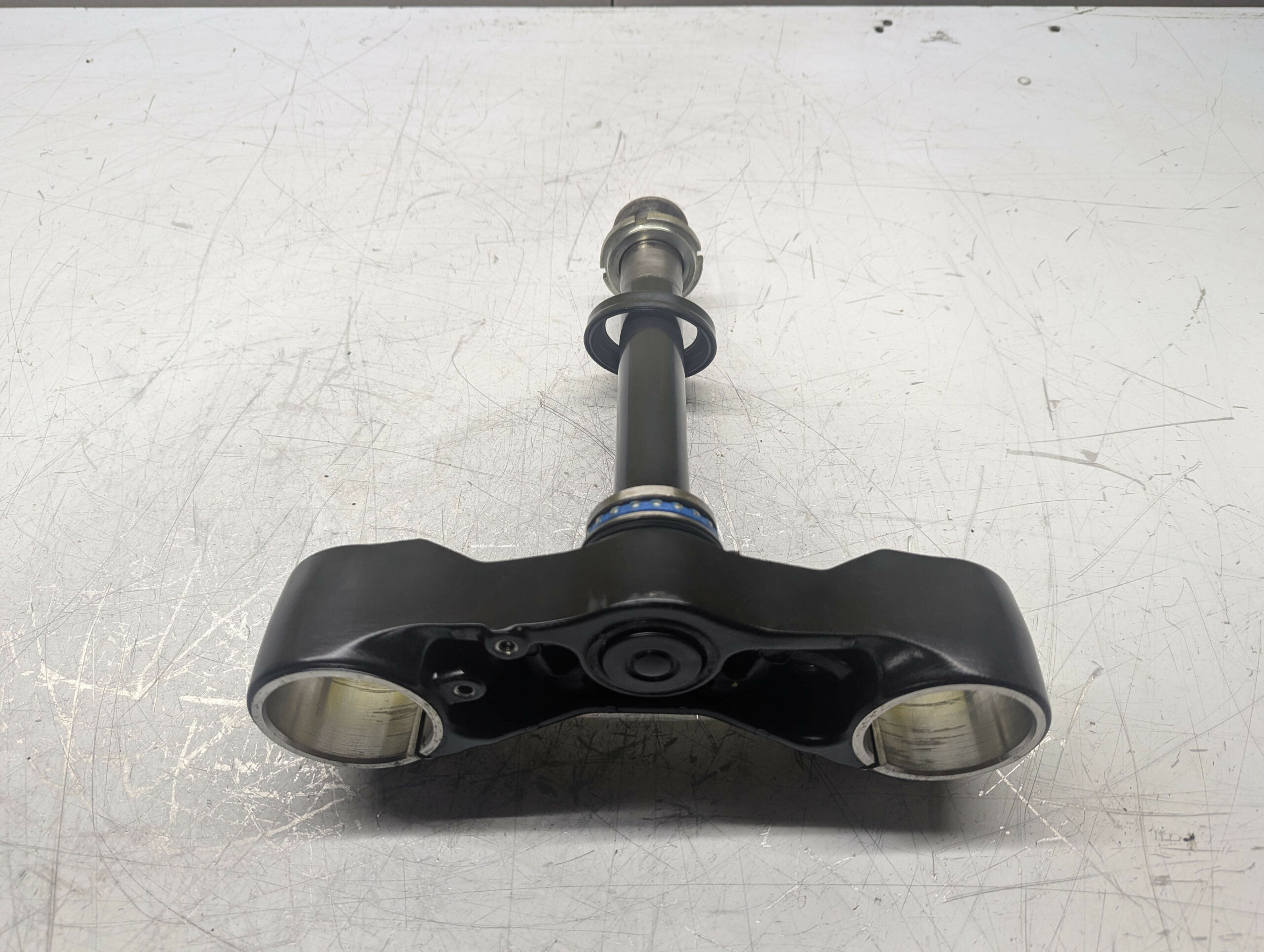 te de fourche inferieur