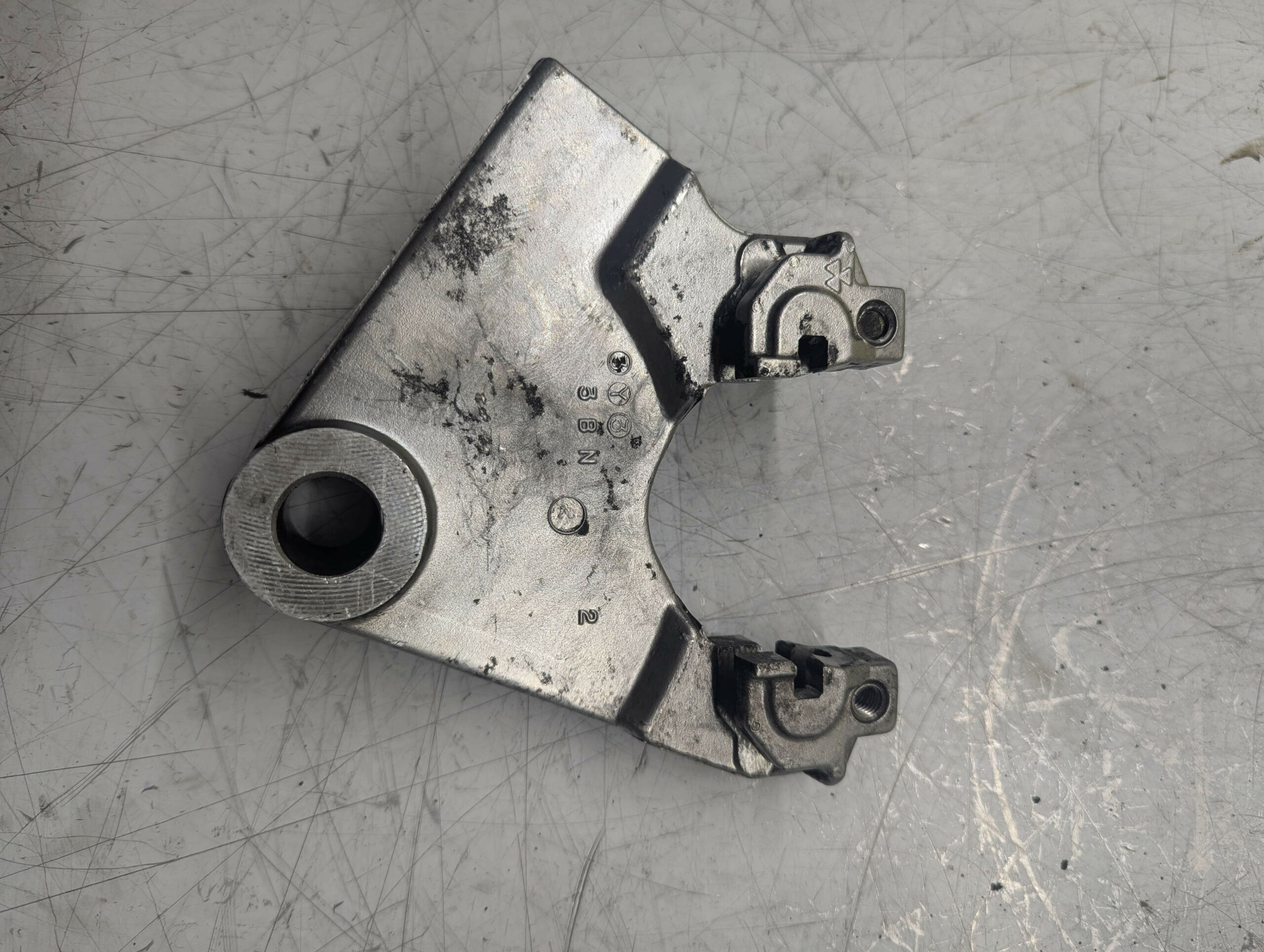 support étrier arriere