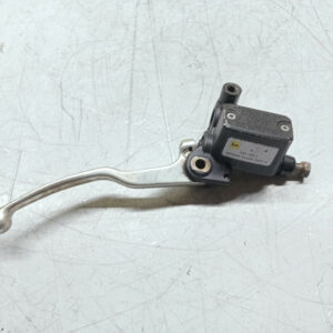 maitre cylindre avant