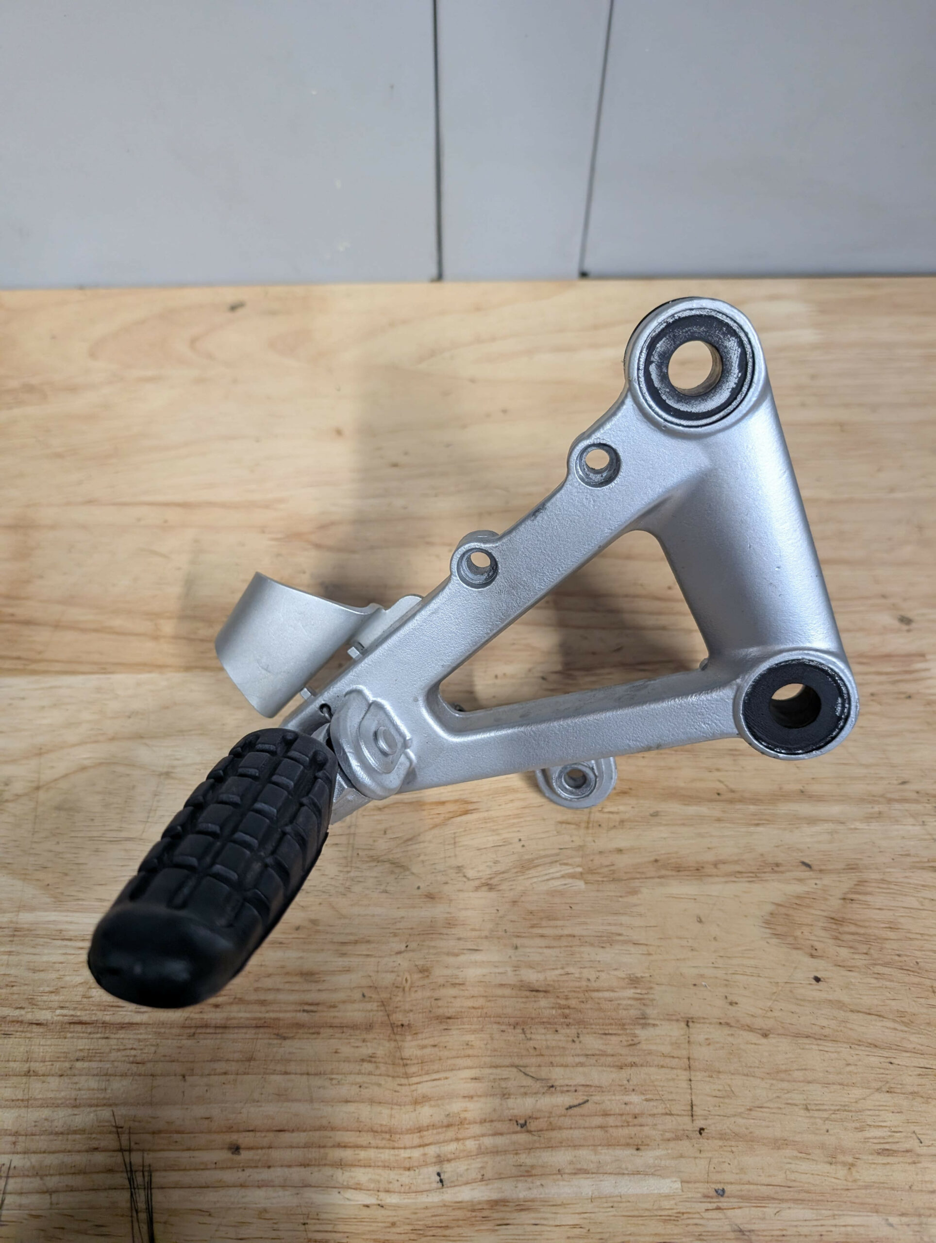 platine avant droite