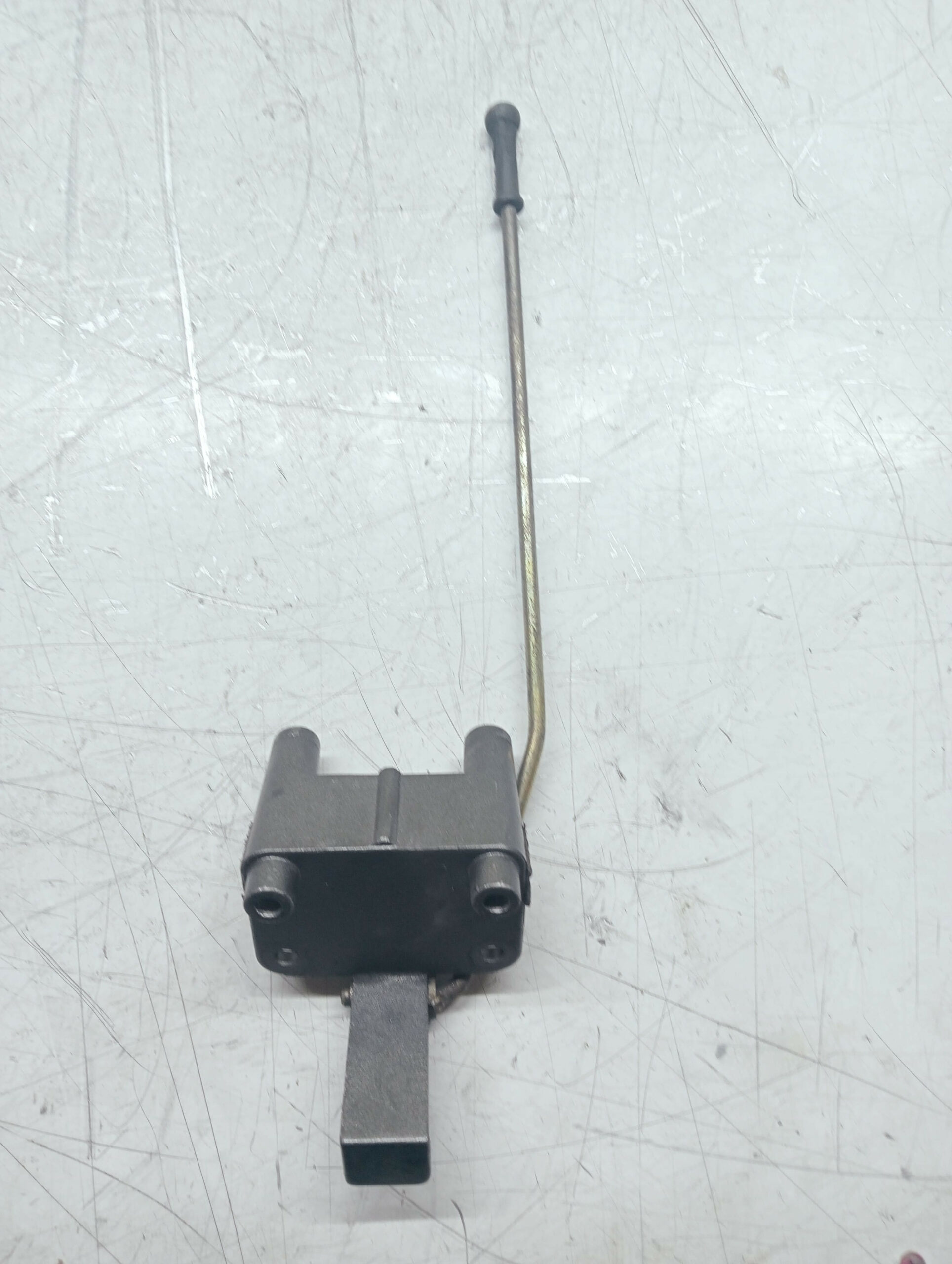 charnière de reservoir