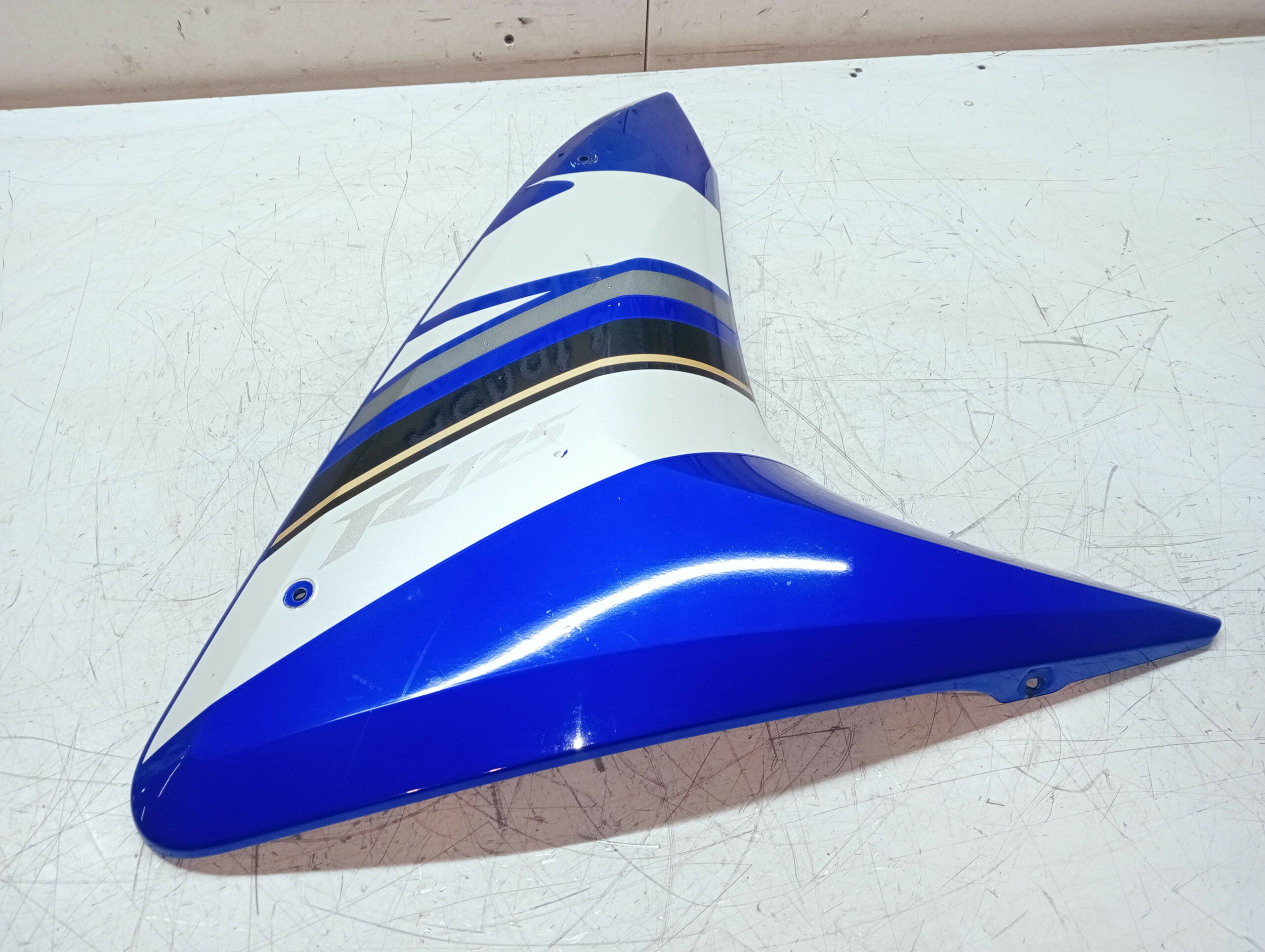 carénage latéral droit